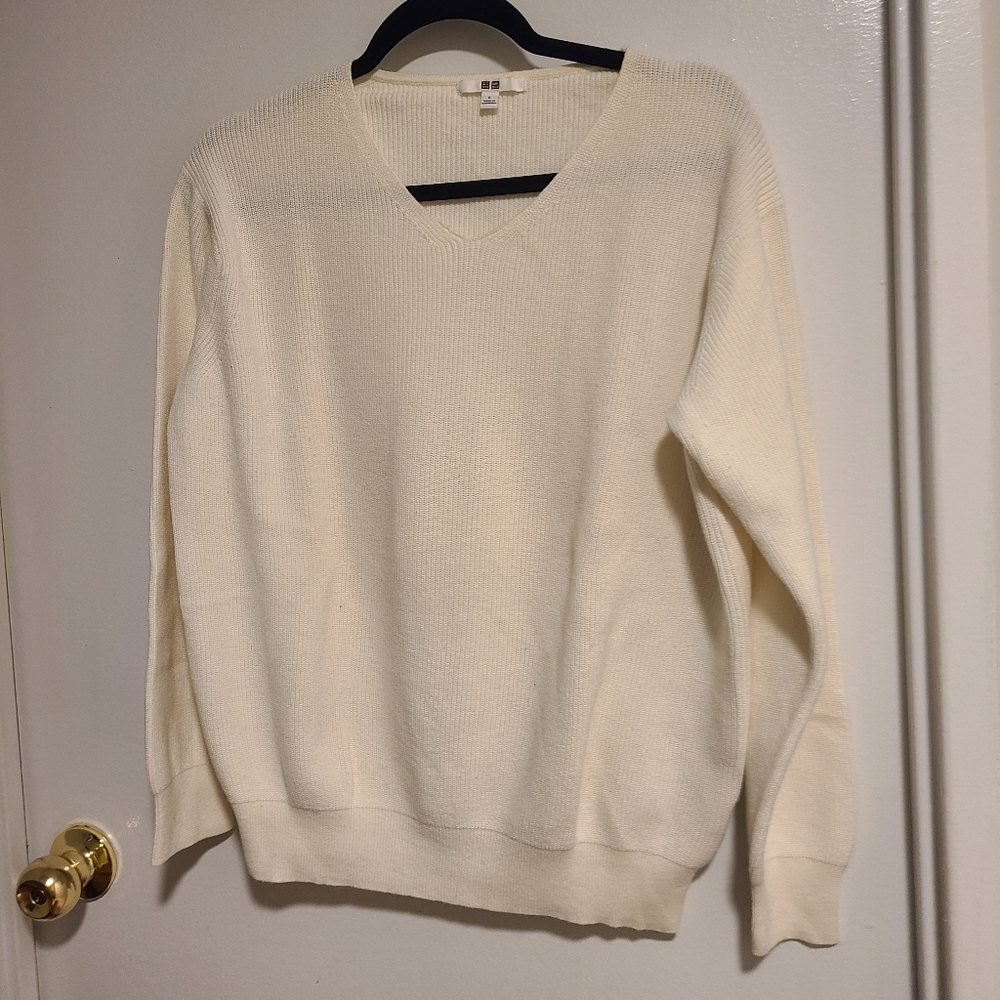 Uniqlo knitted sweater